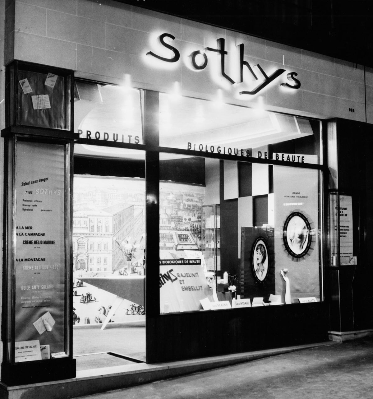 Photo d'archive de la façade de l'institut Sothys à Paris