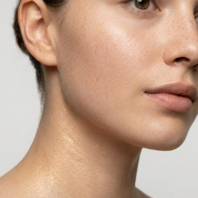 Huile scintillante visage et corps
