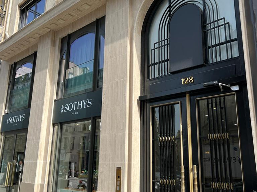 Porte d'entrée de l'institut Sothys à Paris